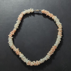 Vintage Pink and White Genuine Sea Shell Chip Choker Statement Necklace